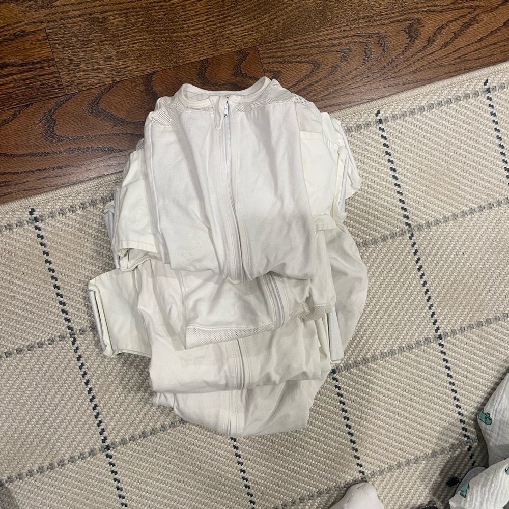 4 Happiest Baby Snoo Sleepsacks